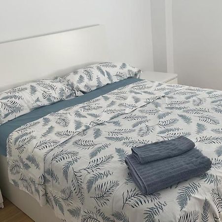 Familyhomestay บาเลนเซีย ภายนอก รูปภาพ