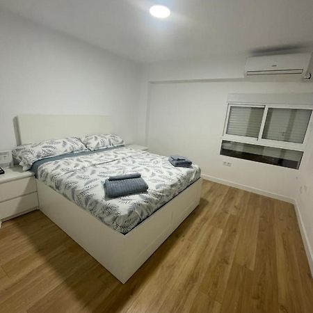 Familyhomestay บาเลนเซีย ภายนอก รูปภาพ