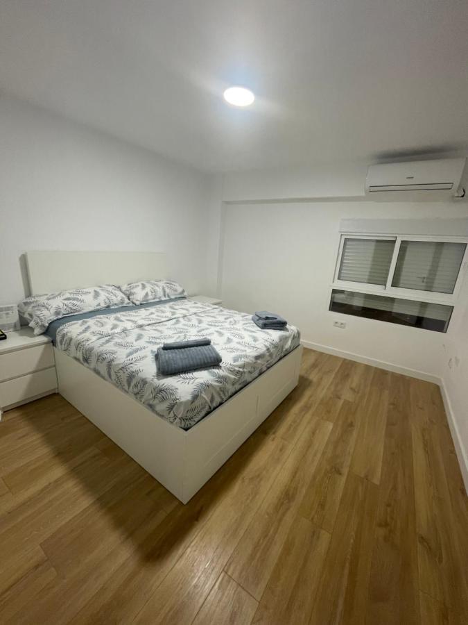 Familyhomestay บาเลนเซีย ภายนอก รูปภาพ